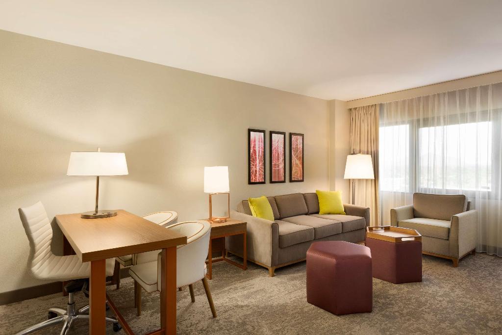 Embassy Suites by Hilton Phoenix Downtown North