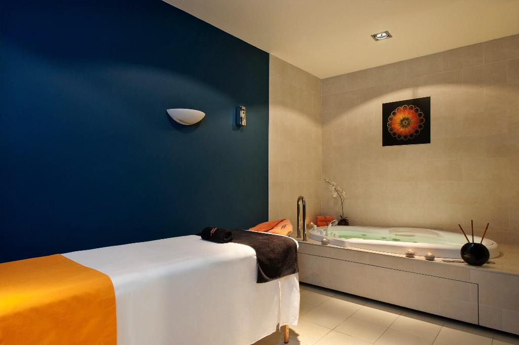 Melia Tortuga Beach Resort and Spa