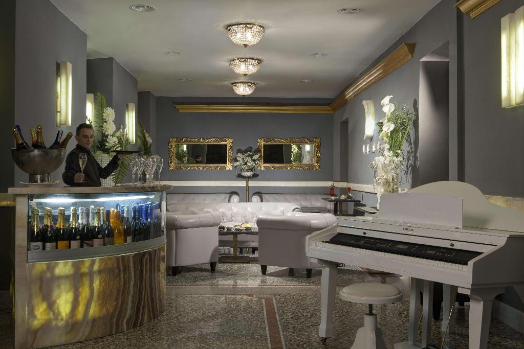 Golden Tulip Rome Piram photo 101