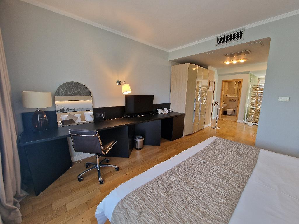 Sunny Hill Hotel