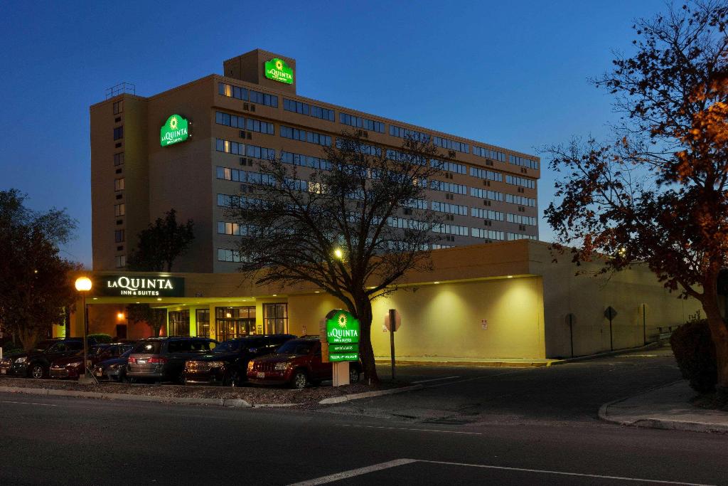 Hotel La Quinta Inn & Suites Secaucus, USA, Secaucus. Großes 32