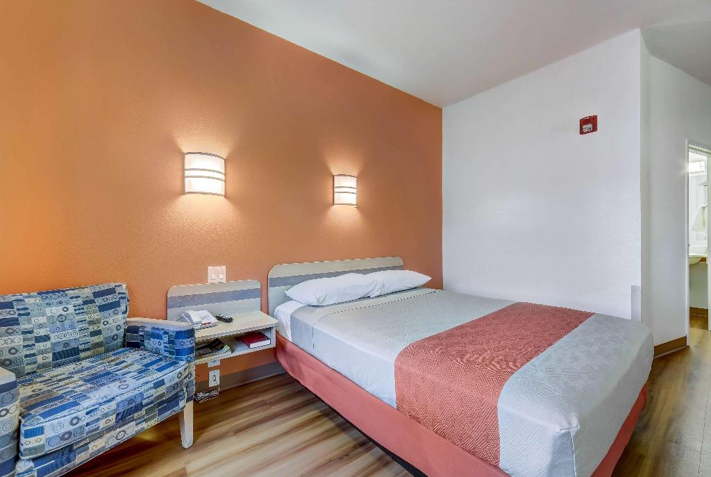 Motel 6 Roseburg