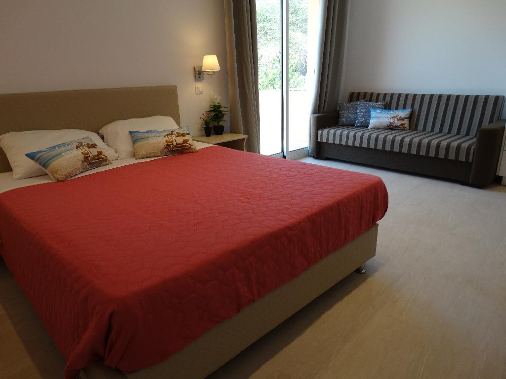 Makis Apartments