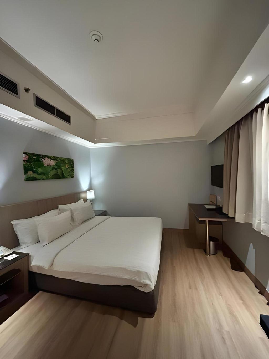 Orchardz Jayakarta Hotel