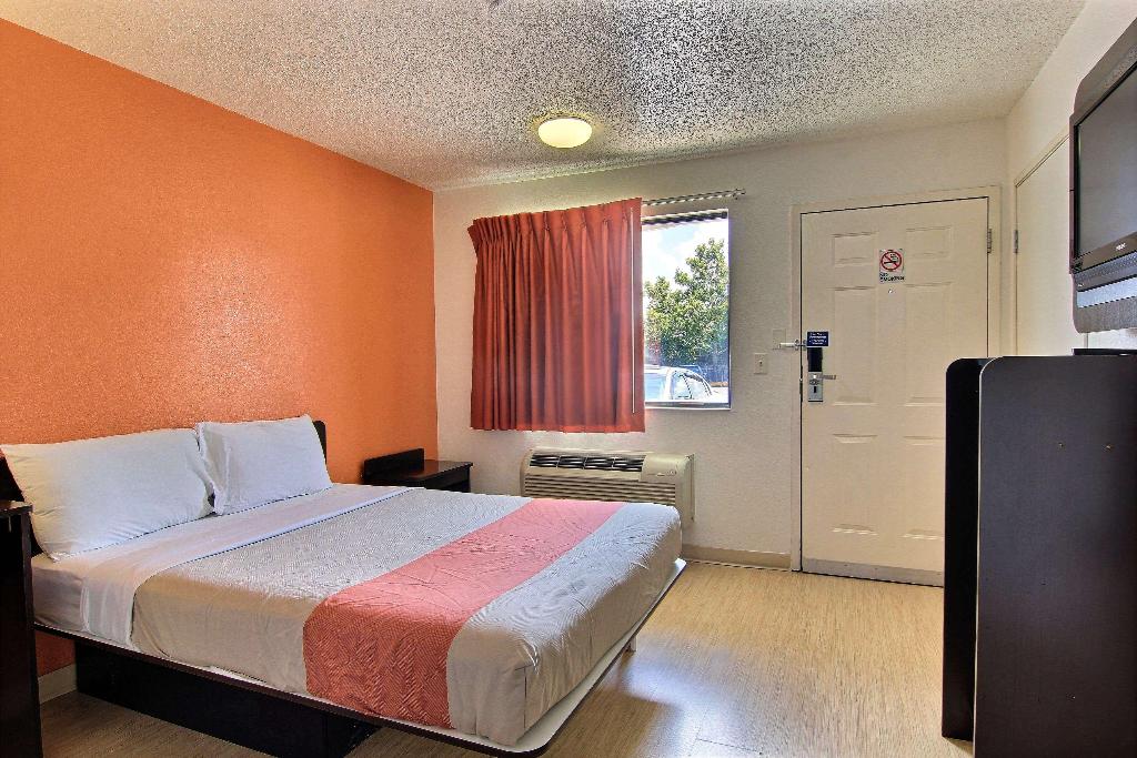Motel 6 Austin, Tx – North Central