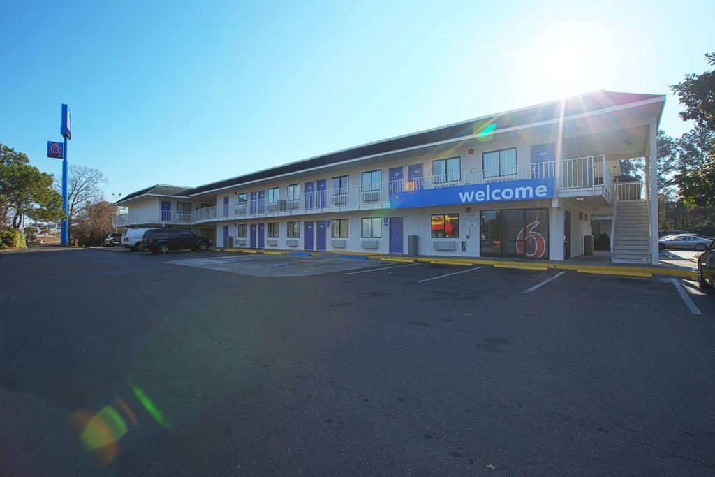 Motel 6 Charleston North en Charleston area | BestDay.com