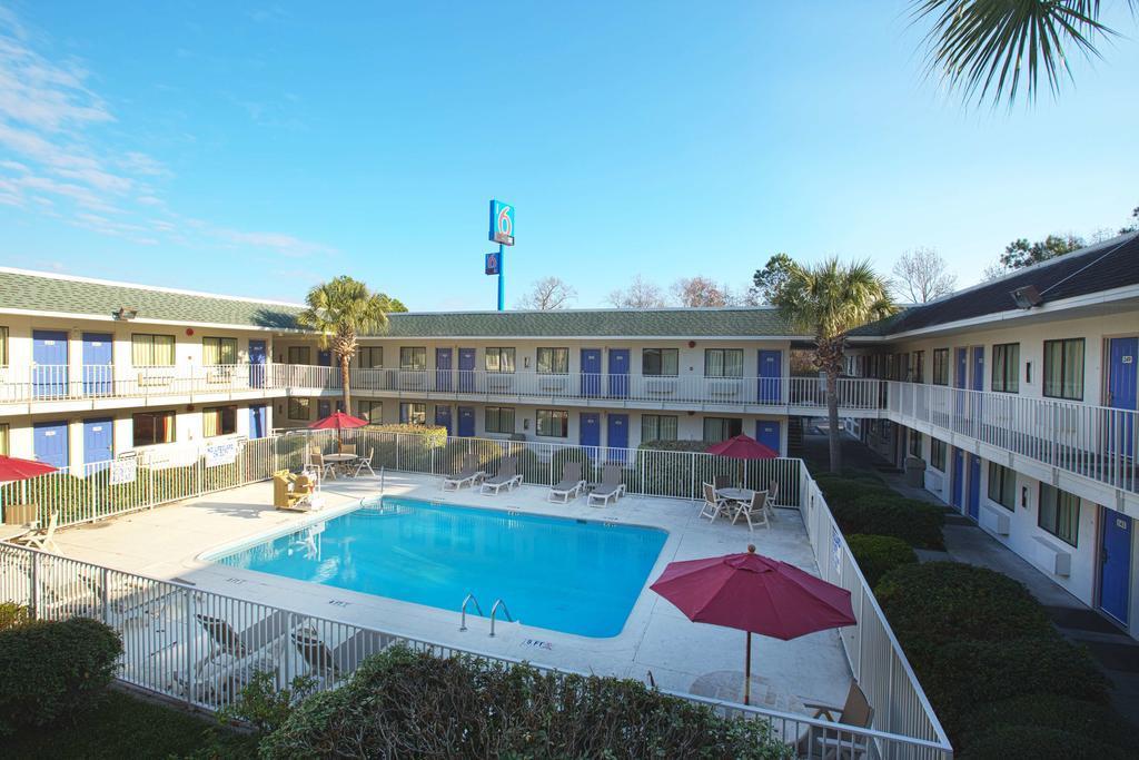 Motel 6 Charleston North en Charleston area | BestDay.com