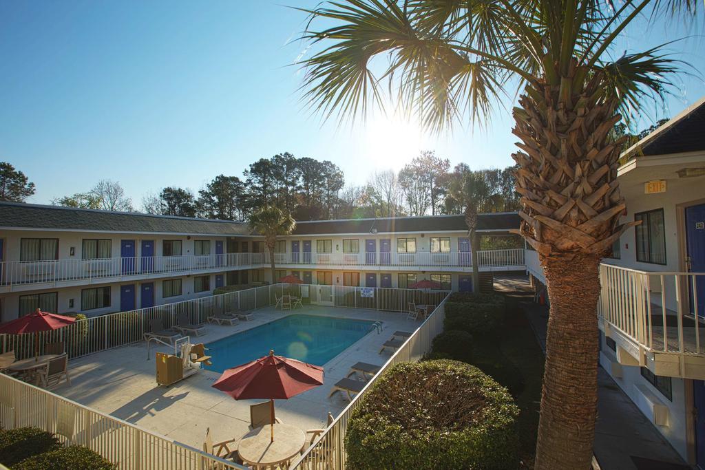 Motel 6 Charleston North en Charleston area | BestDay.com