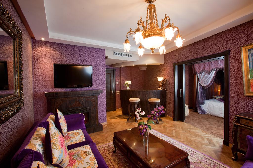 Art Palace Suites & Spa