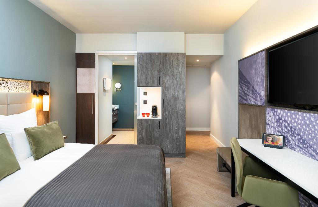 hotel-thumb