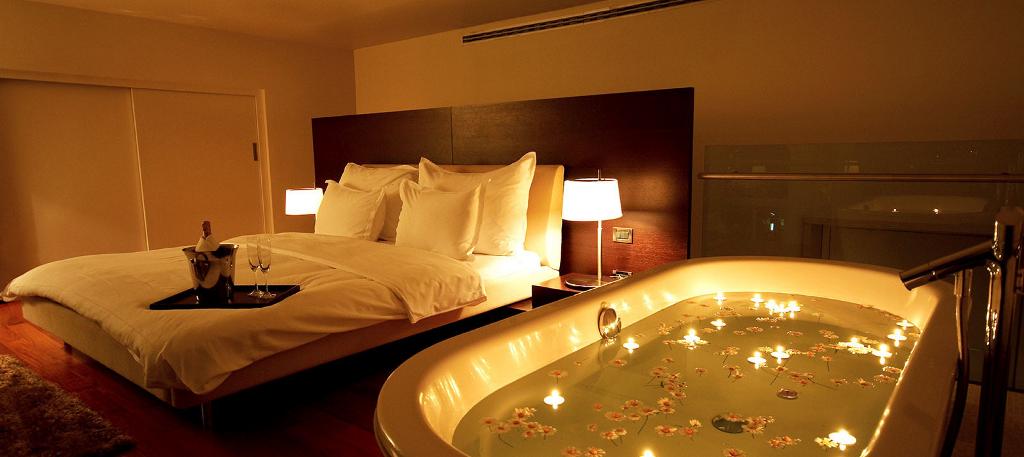 Ajia Hotel