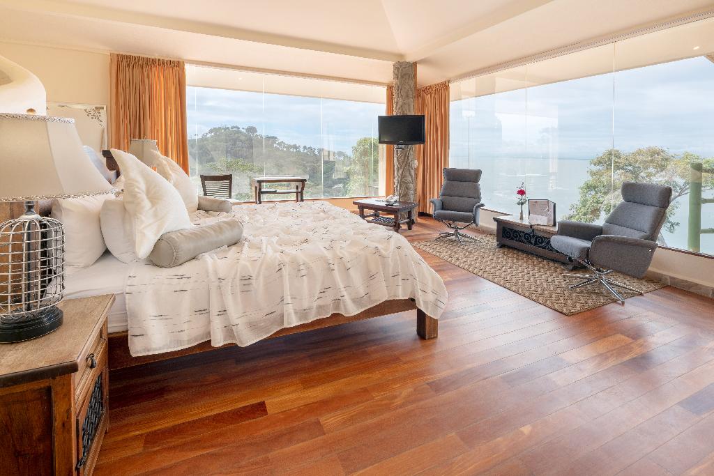 Issimo Suites Boutique Hotel and Spa