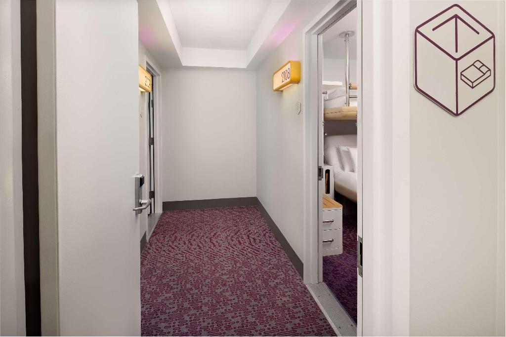 Hotel YOTEL New York Times Square, USA, New York City - Manhattan. Großes 93