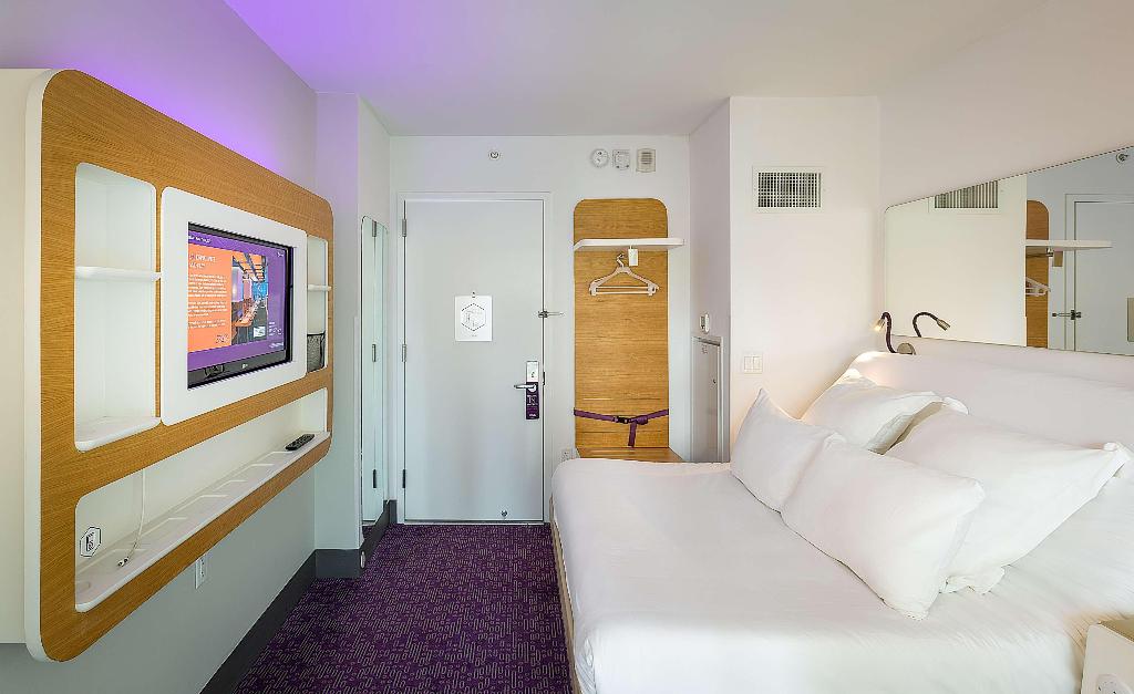 hotel-thumb