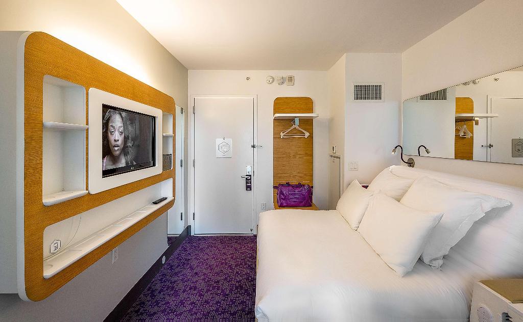 hotel-thumb
