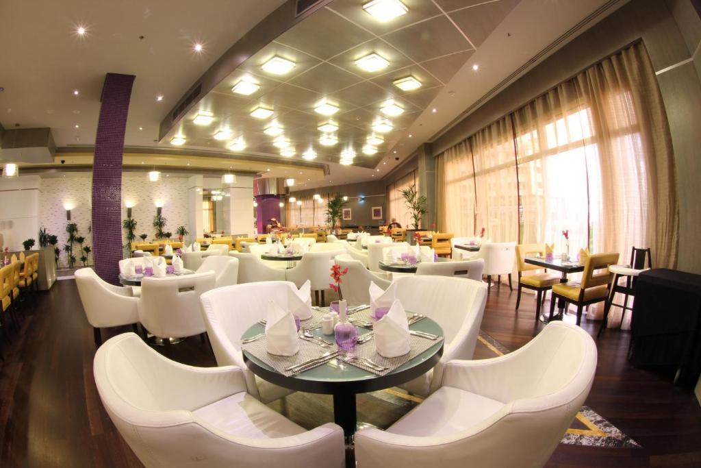 TIME Grand Plaza - Restaurant
