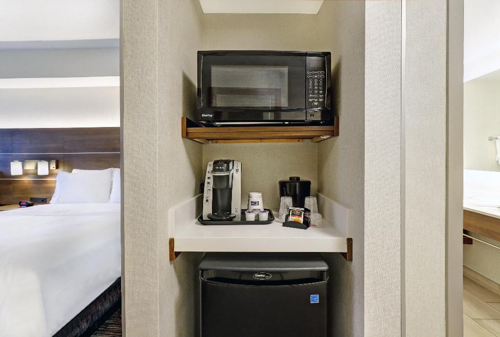 Holiday Inn Express Whitby Oshawa
