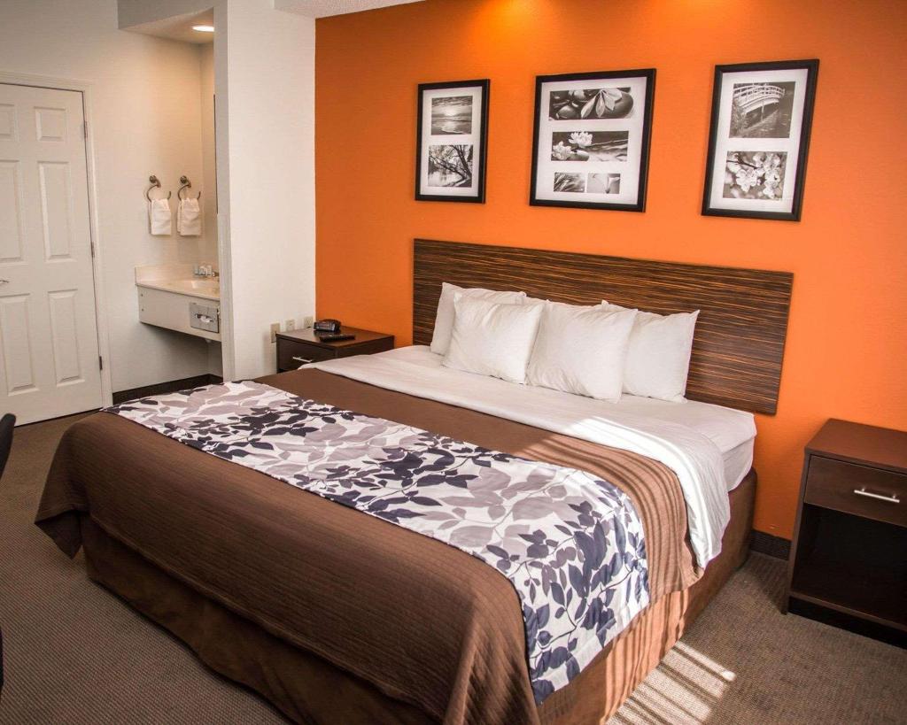 Sleep Inn & Suites Concord