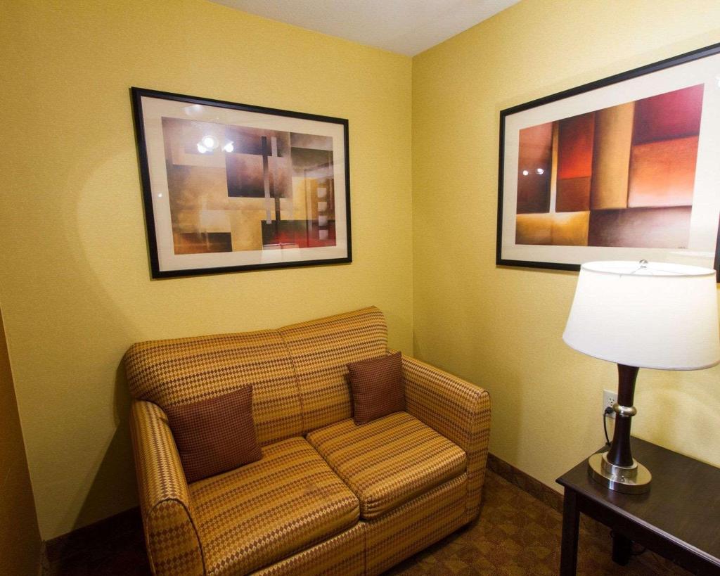 Comfort Suites Airport Phoenix