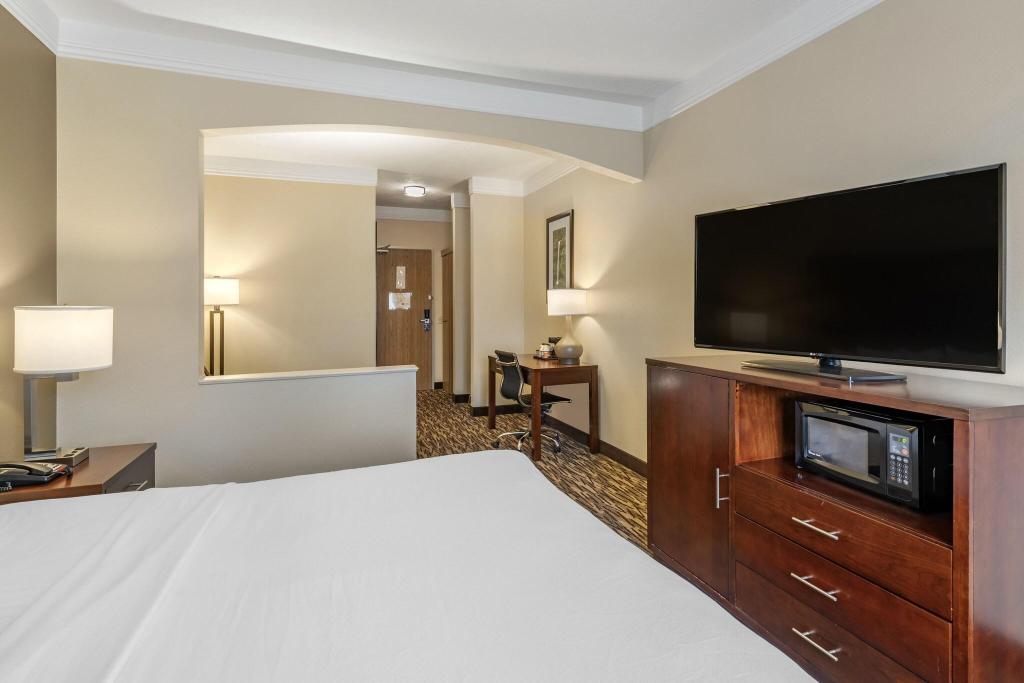 Comfort Suites Salem