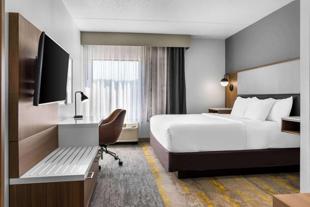 Comfort Inn & Suites York Area