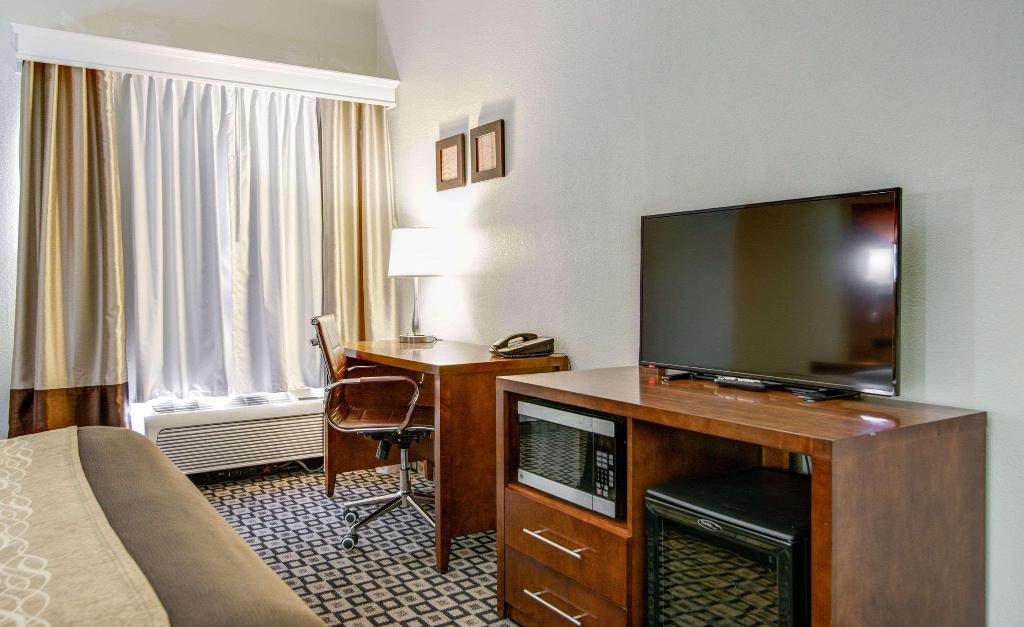 Comfort Inn & Suites Athens North