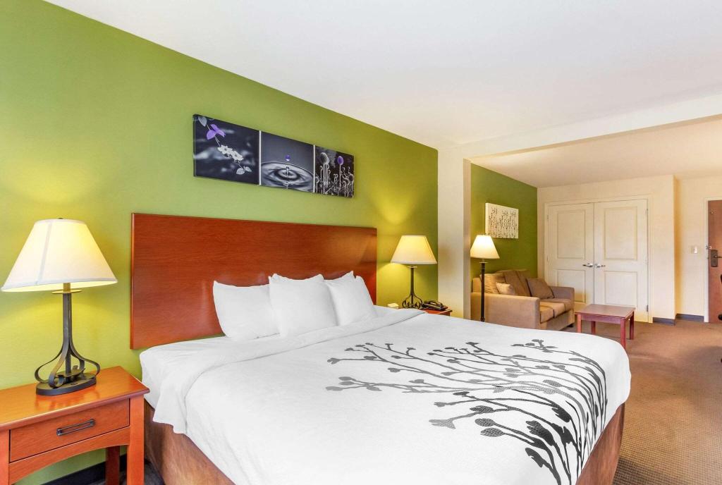 Sleep Inn & Suites