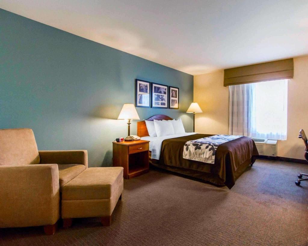 Sleep Inn & Suites Evansville