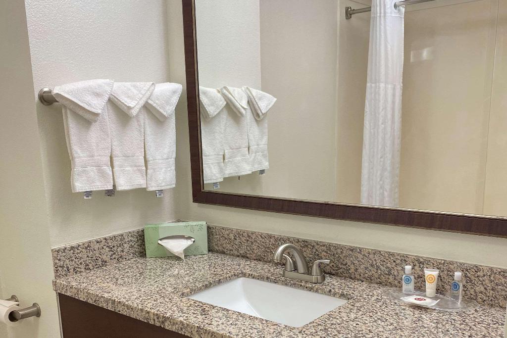 Comfort Suites Tulare