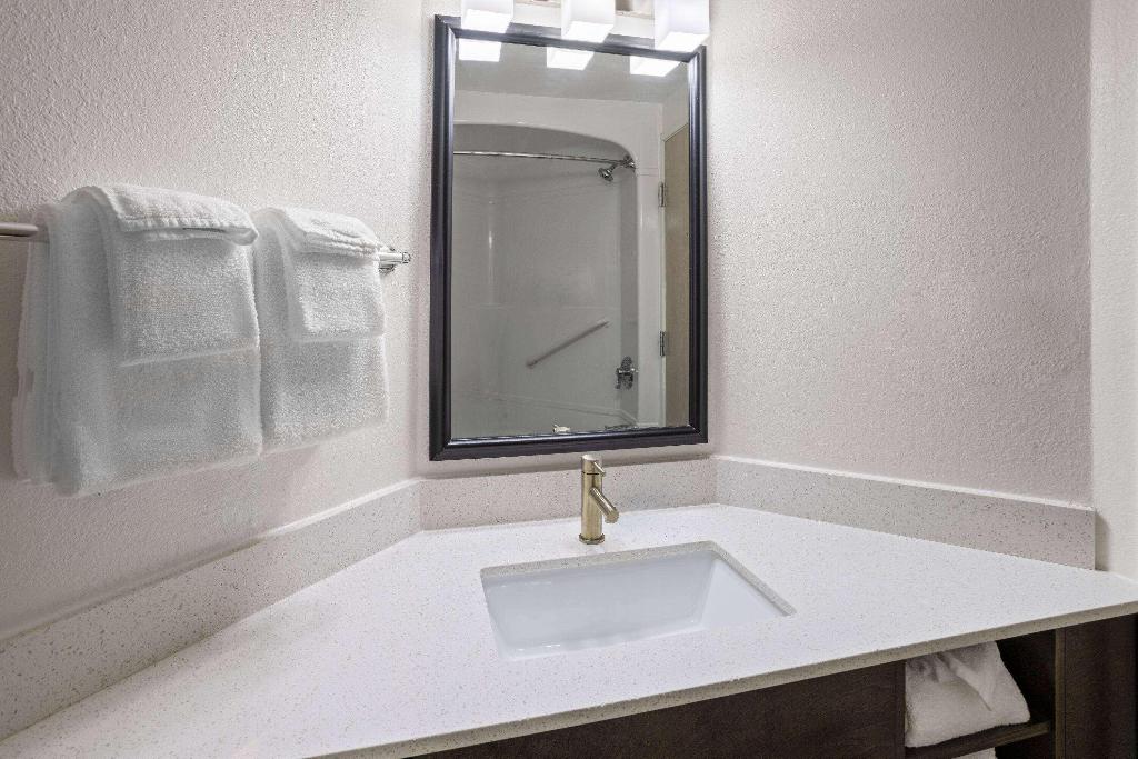 Days Inn By Wyndham Penn State
