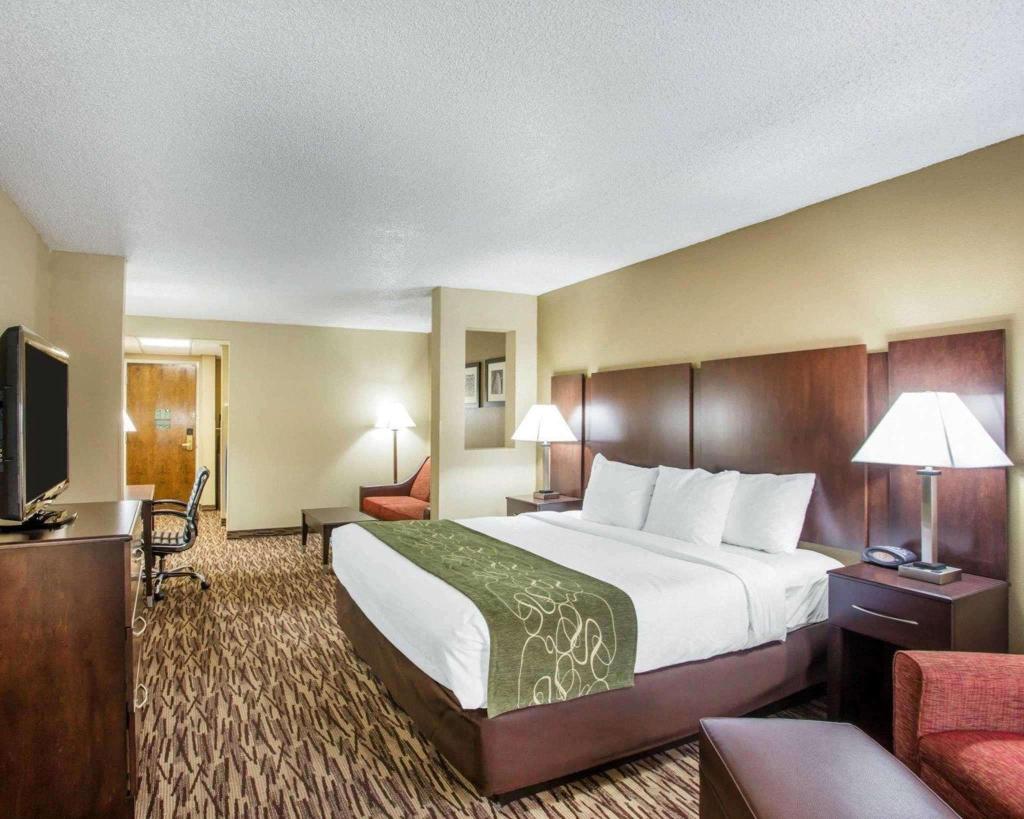 Comfort Suites