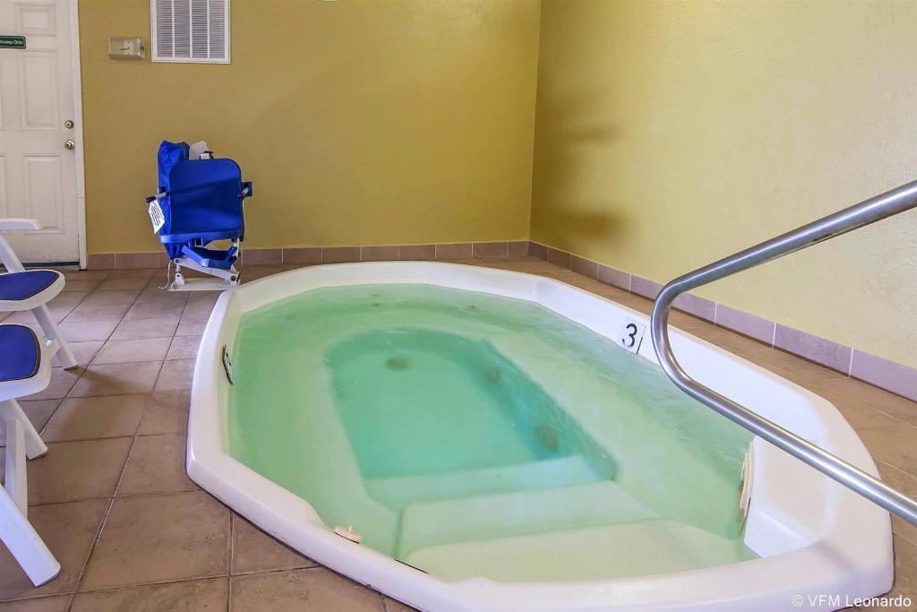 Quality Inn & Suites at Coos Bay