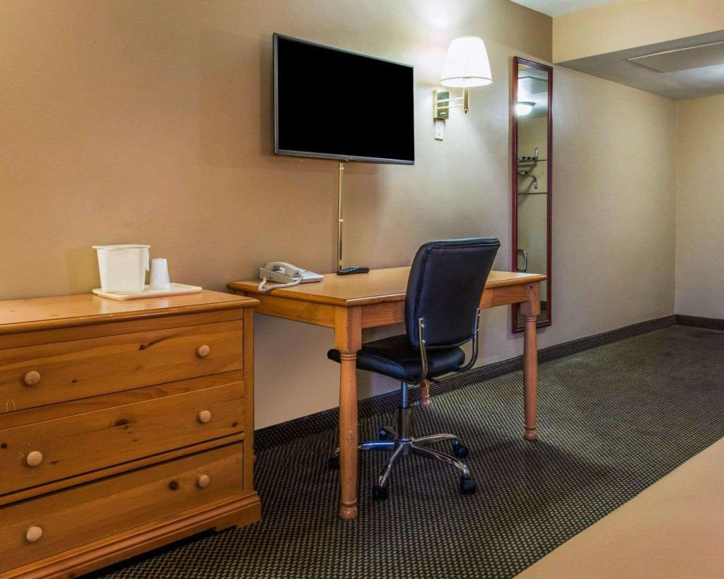 Econo Lodge Hermitage