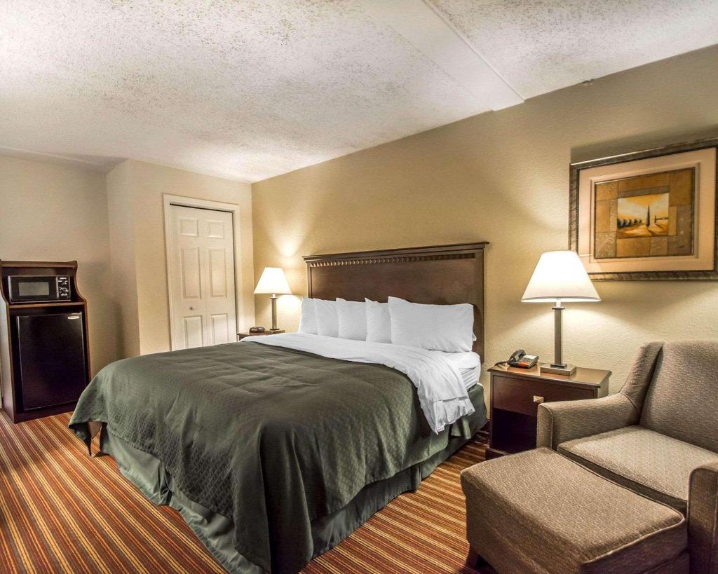 Quality Inn & Suites At Tropicana Field