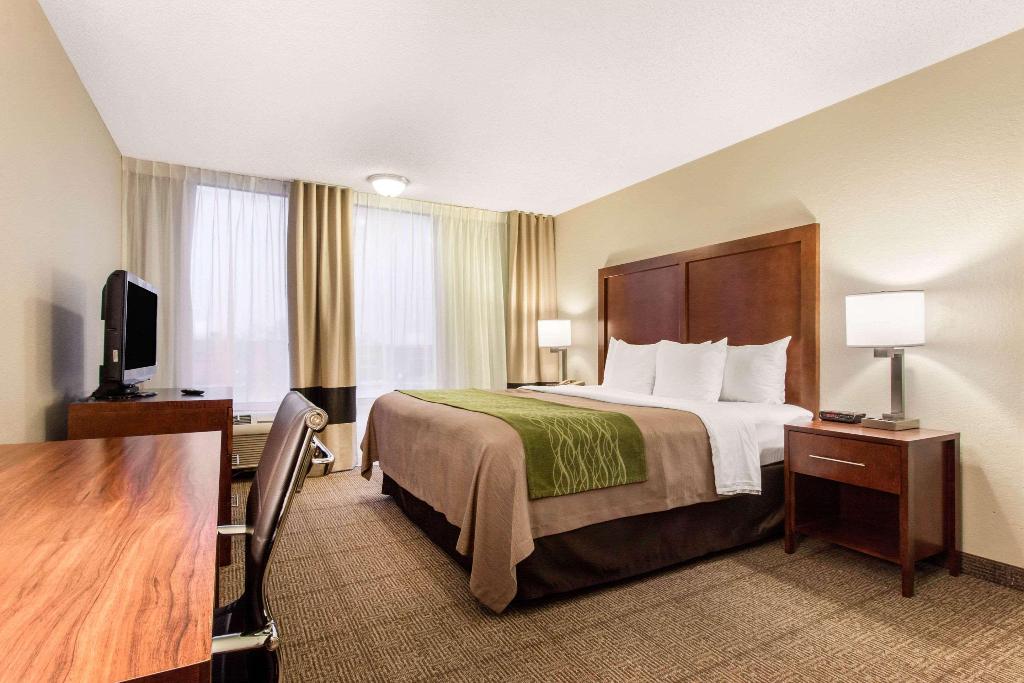 Comfort Inn & Suites Omaha Central