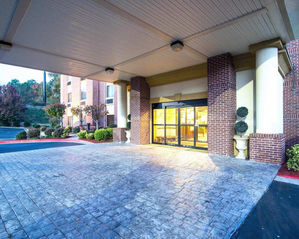 Comfort Inn & Suites Suwanee – Sugarloaf en Central Georgia | BestDay.com