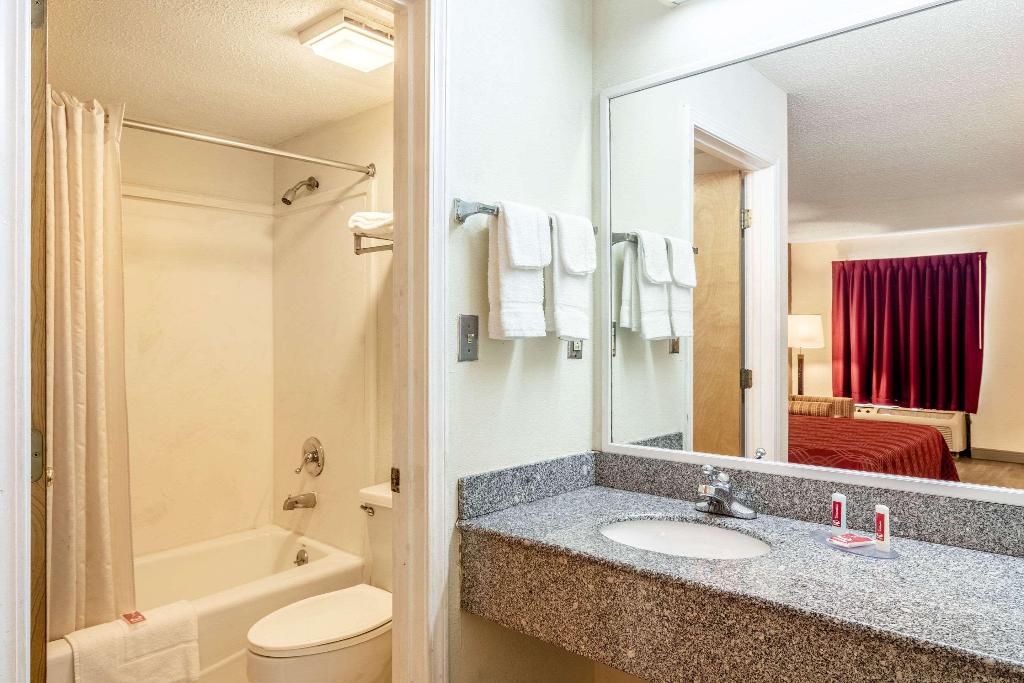 Econo Lodge Acworth