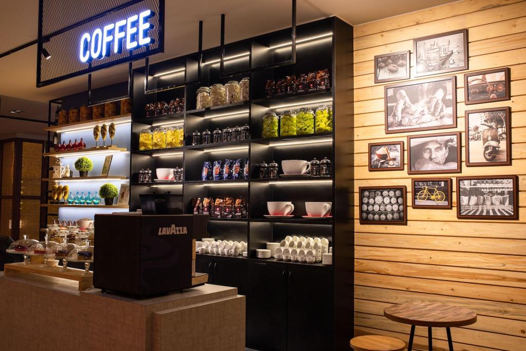 Four Points By Sheraton Hotel And Serviced Apartments, Pune