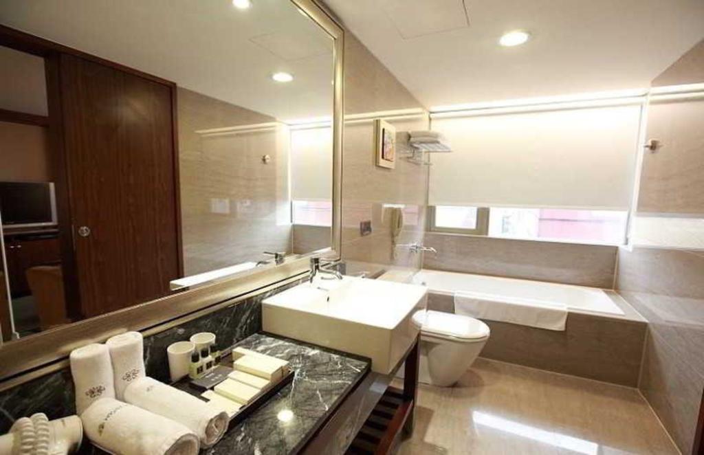 Royal Biz Taipei Hotel