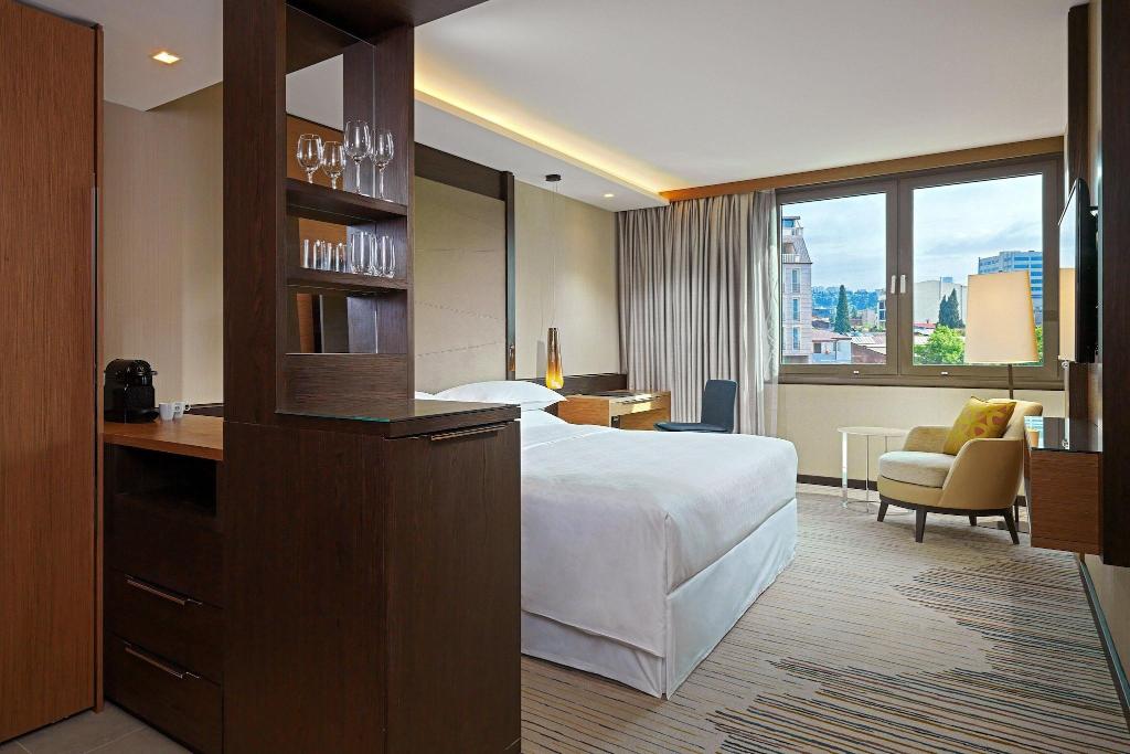 hotel-thumb