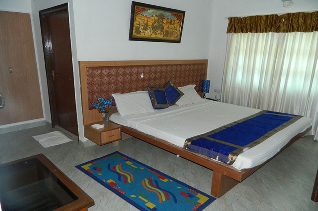 Town House Resort Candolim (Magnum Resort)