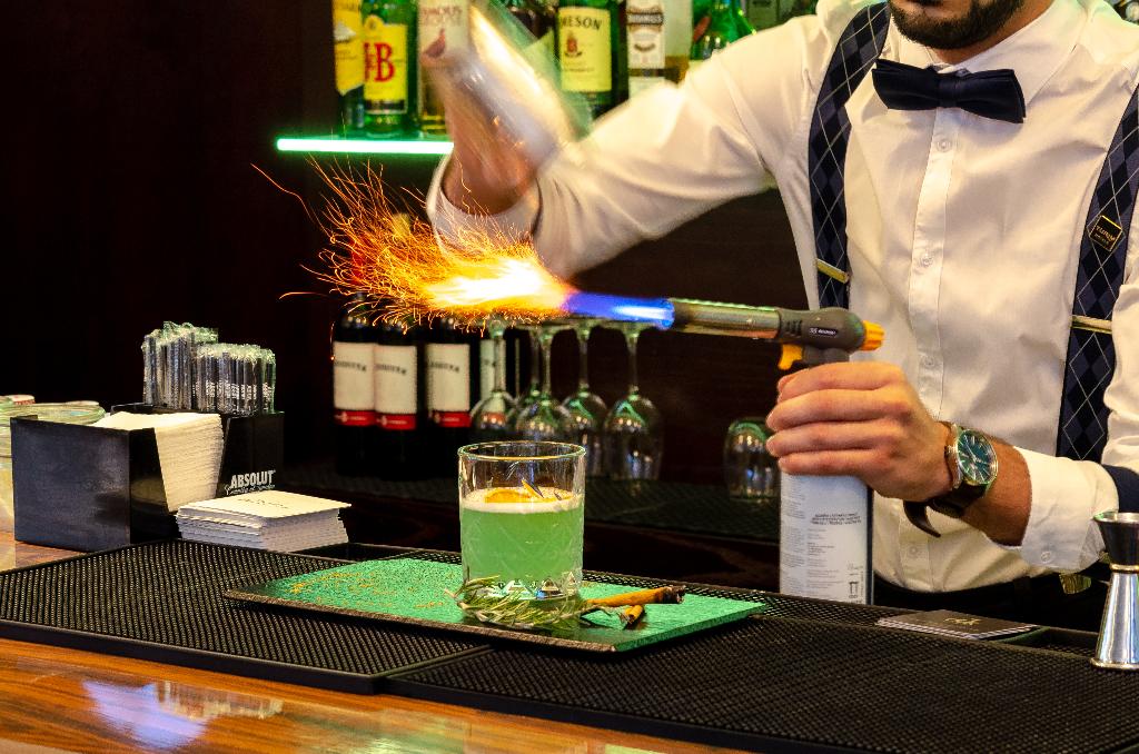 Bar
