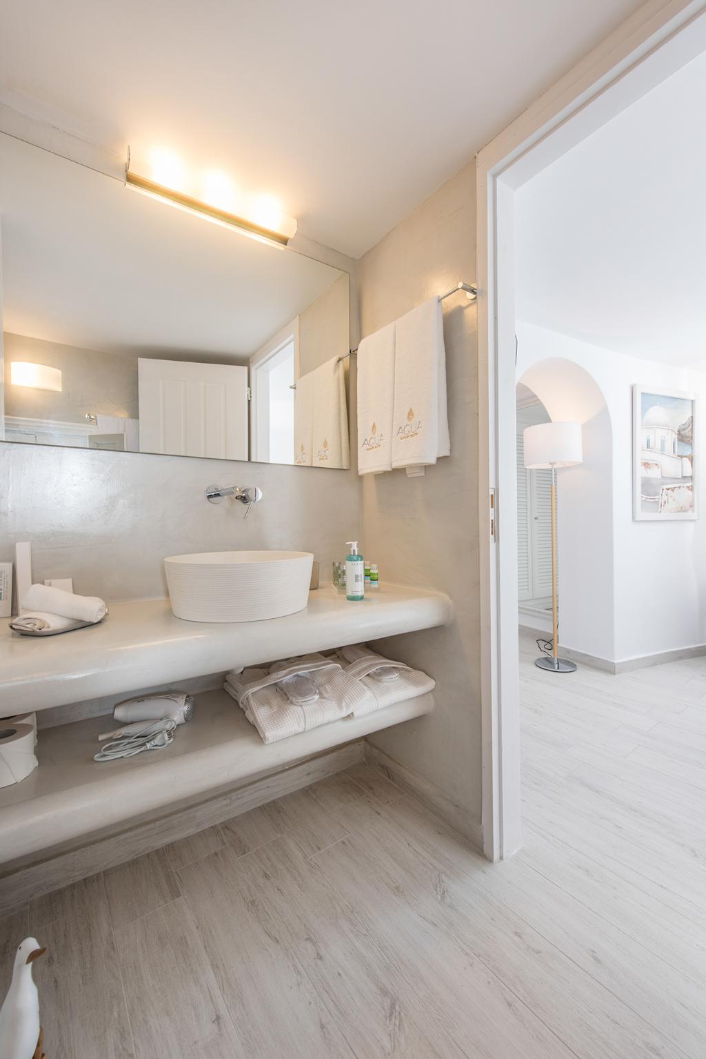 Aqua Luxury Suites photo 8