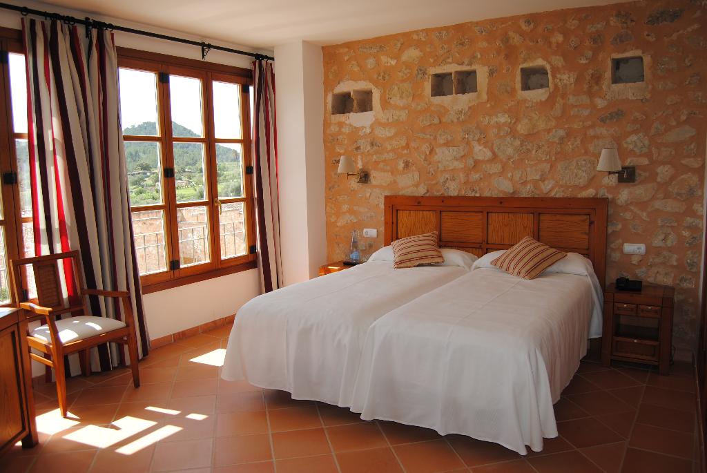 Hotel Rural Es Riquers