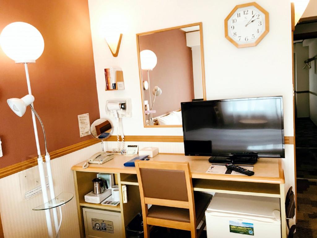 Toyoko Inn Mikawa-anjoeki Shinkansen Minami-guchi1