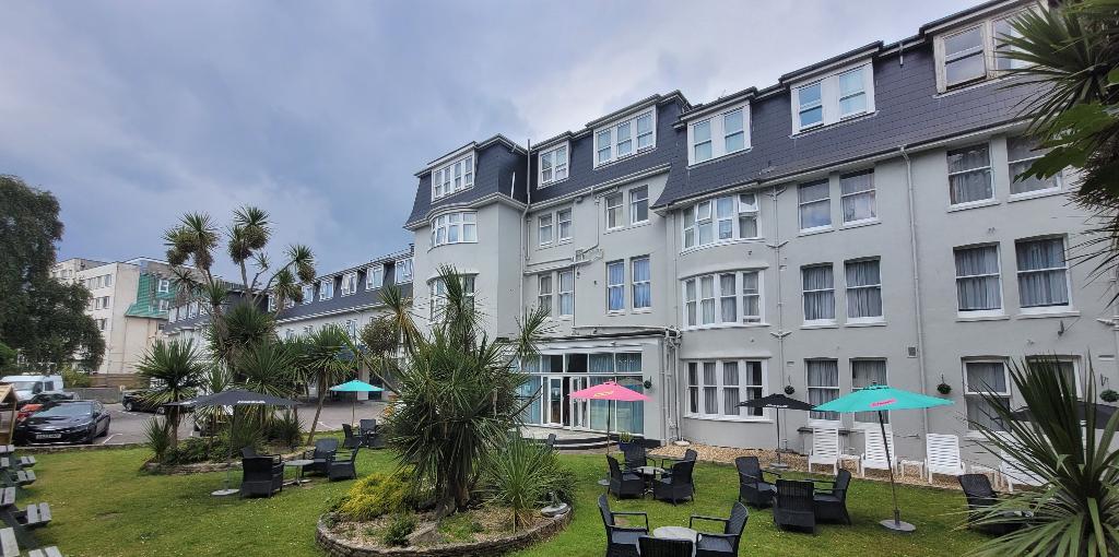 Heathlands Hotel