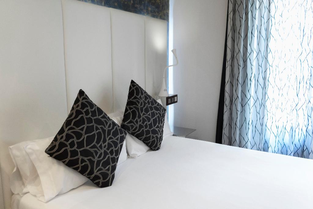 Hotel Petit Palace Savoy Alfonso XII, Spanien, Madrid. Großes 1