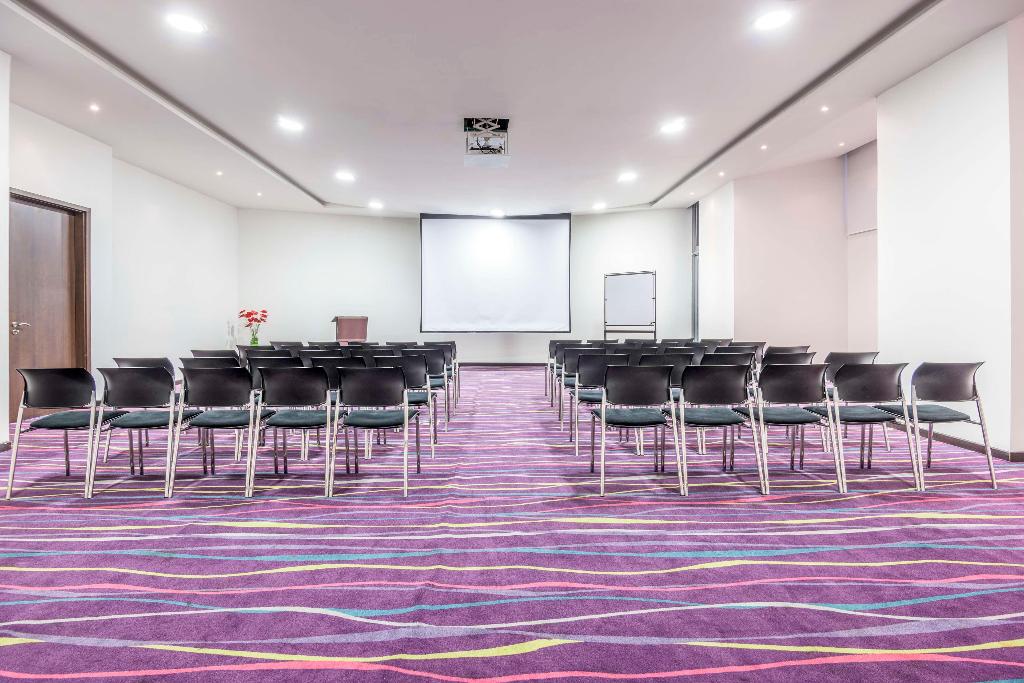 NH Collection Barranquilla Smartsuites Royal