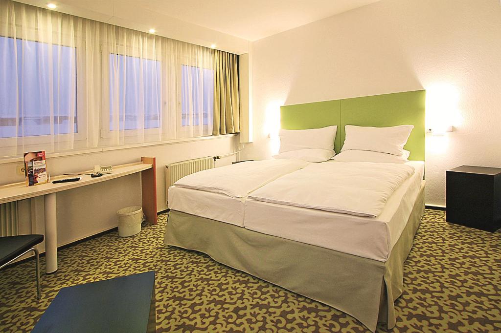 hotel-thumb