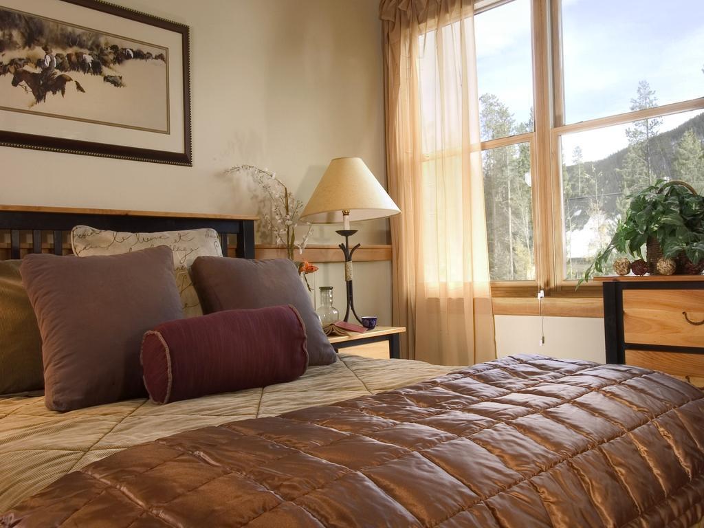 Aspen Ridge Condominiums by Vail Resorts